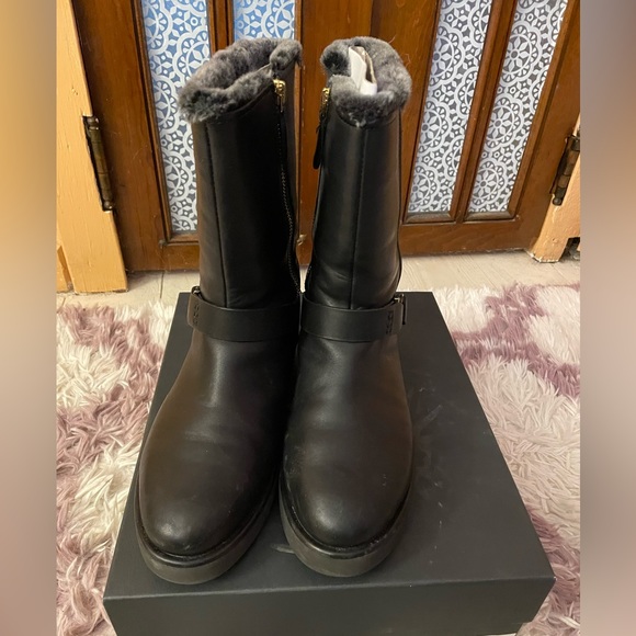 Ugg classic berge black short all leather boots - Picture 3 of 9